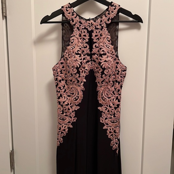 Gorgeous Laura evening gown for a special event. - Picture 3 of 5